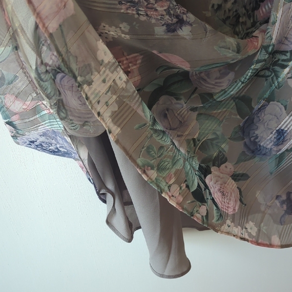 Torrid Flowy Floral Camisole - Picture 4 of 6